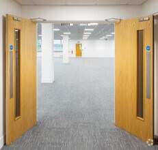 120 Longwood Clos, Coventry to rent Interior Photo- Image 2 of 10