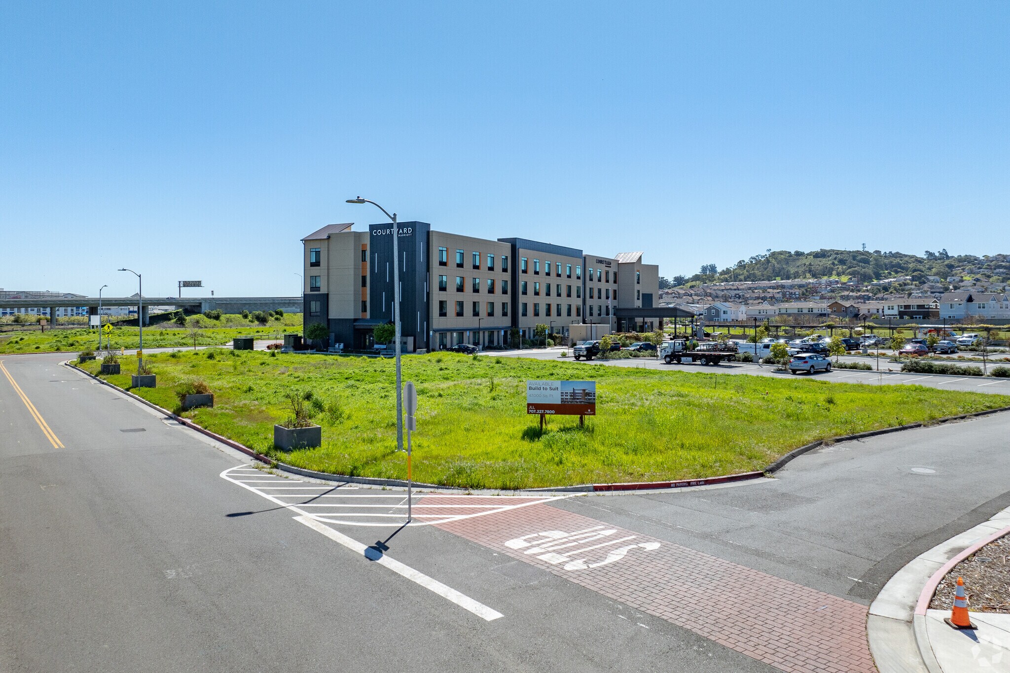 1900 Caulfield Ln, Petaluma, CA for sale Primary Photo- Image 1 of 26