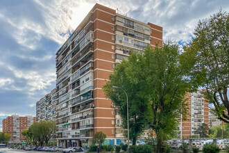 Residential in Madrid, MAD for sale Primary Photo- Image 1 of 4