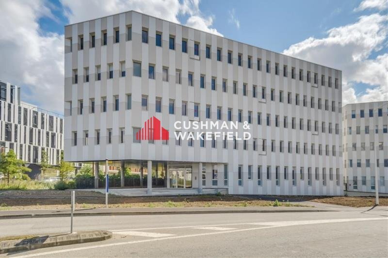 2 Rue Jean Giono, Balma to rent - Building Photo - Image 2 of 13