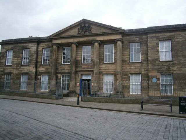 2 Front St, Pontefract for sale Primary Photo- Image 1 of 1