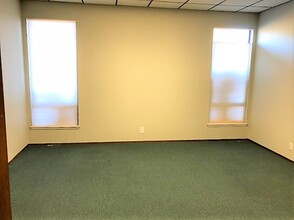 20200-20210 Redwood Rd, Castro Valley, CA for rent Building Photo- Image 2 of 2