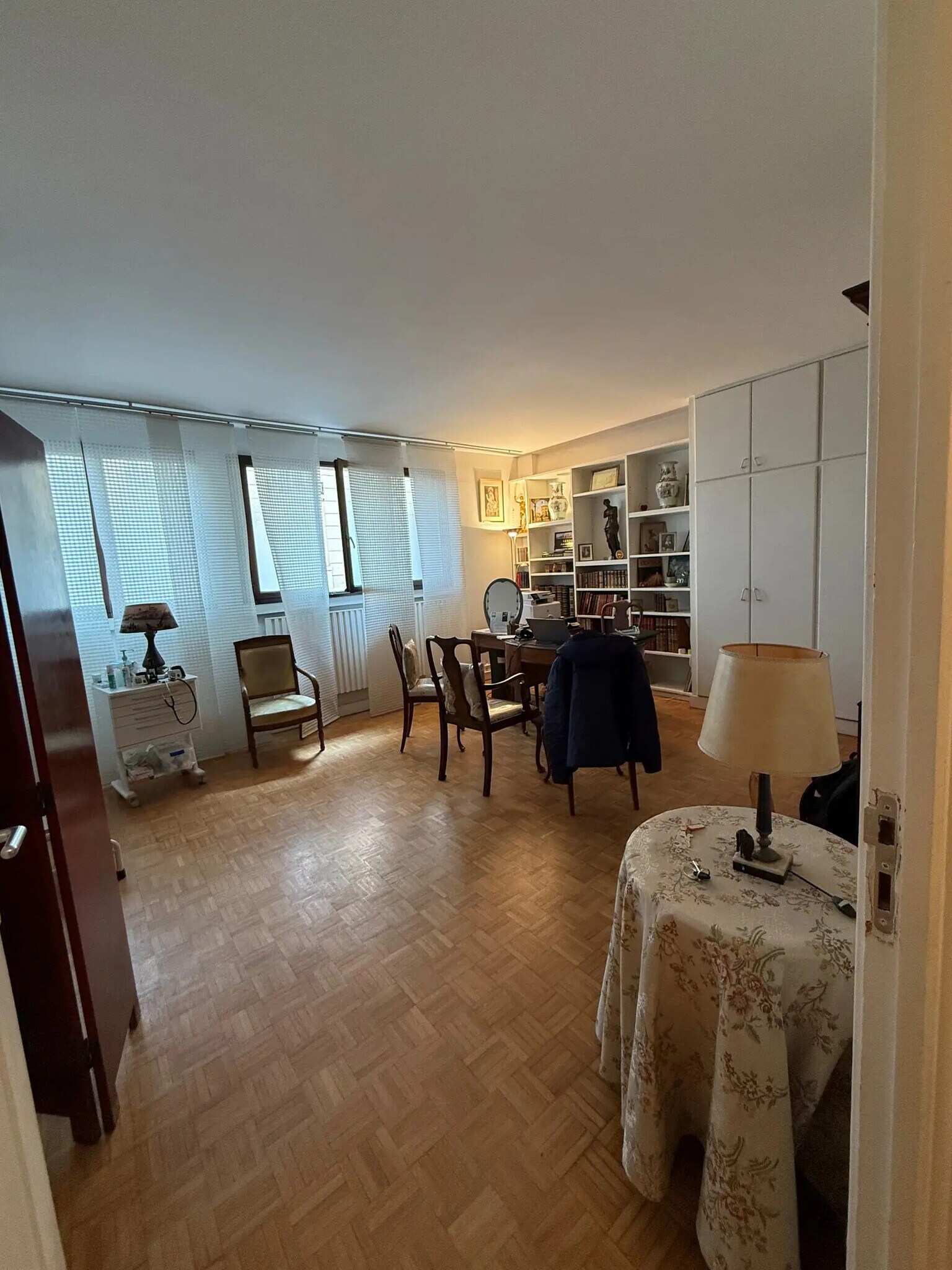 Build-to-Rent in Paris for sale Interior Photo- Image 1 of 2