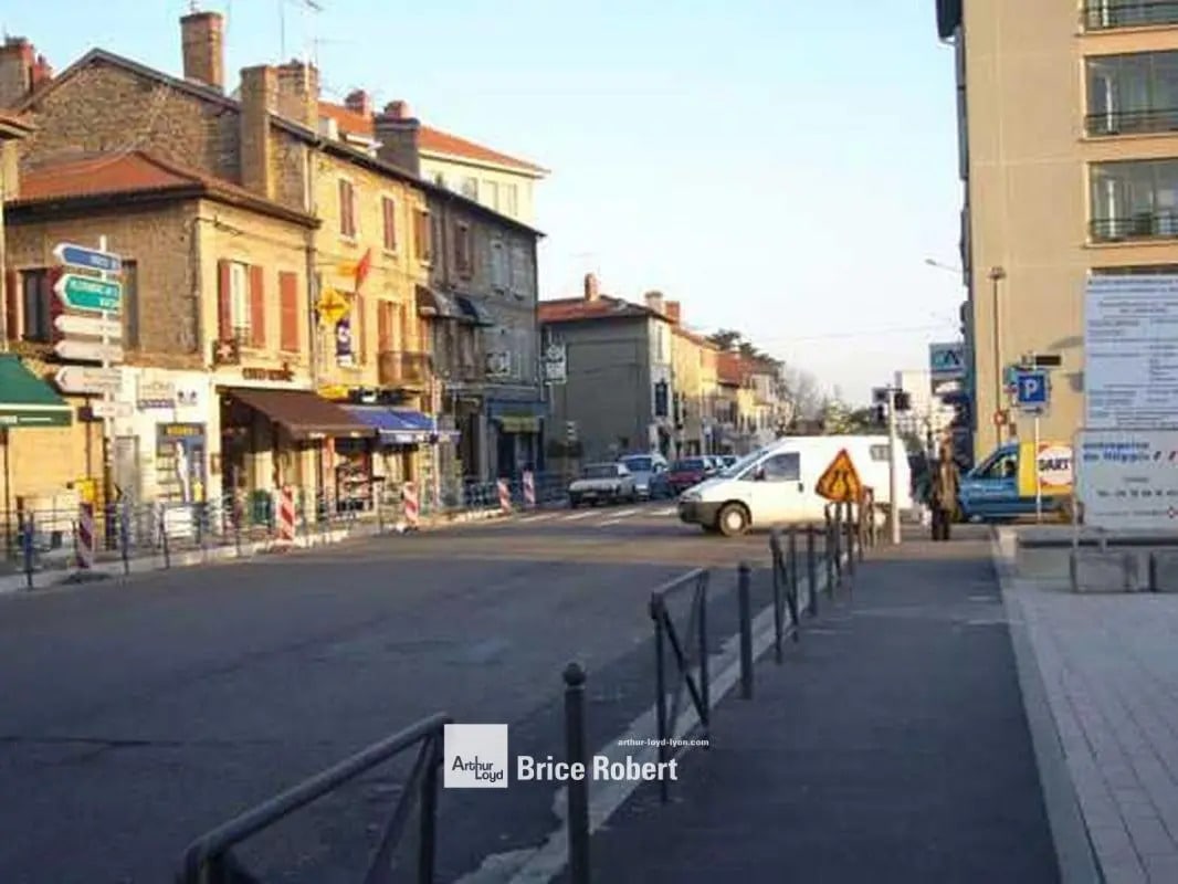 44 Avenue De Lanessan, Champagne-au-Mont-d'Or to rent Building Photo- Image 1 of 6