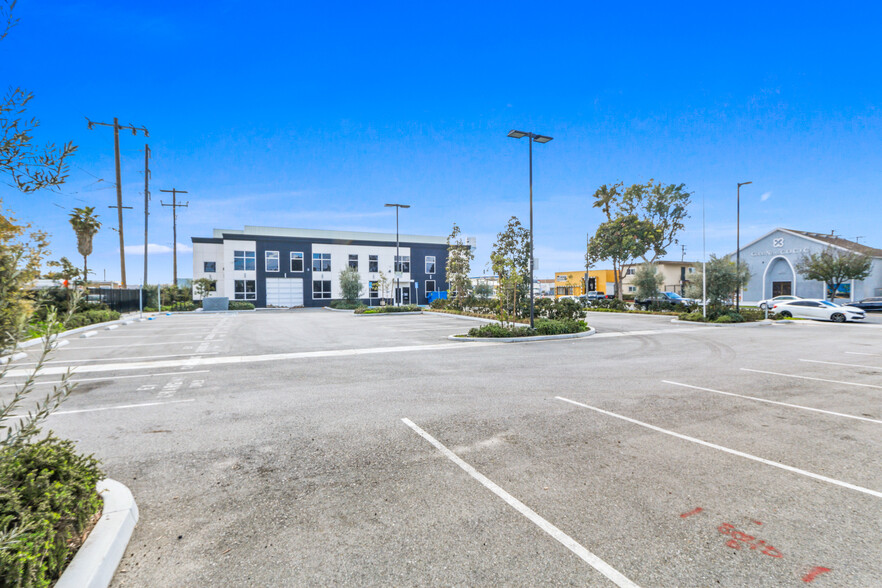 1834-1836 Harbor Ave, Long Beach, CA for rent - Building Photo - Image 3 of 9