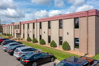 3030 N Harbor Ln, Plymouth, MN for rent Building Photo- Image 1 of 3