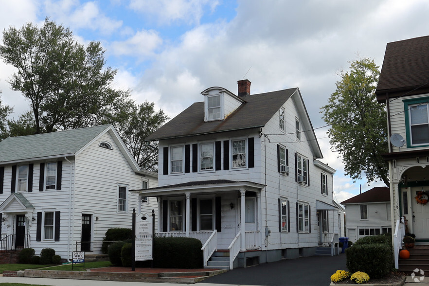 121 N Church St, Moorestown, NJ for sale - Building Photo - Image 1 of 1