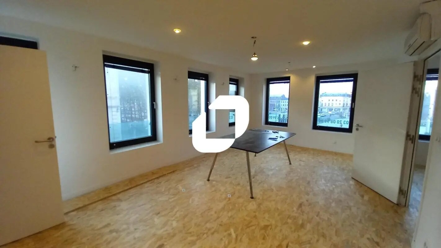 Office in Roubaix to rent Interior Photo- Image 1 of 11