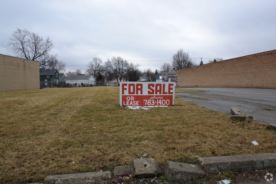 1903 E Michigan Ave, Jackson, MI for sale - Primary Photo - Image 1 of 1