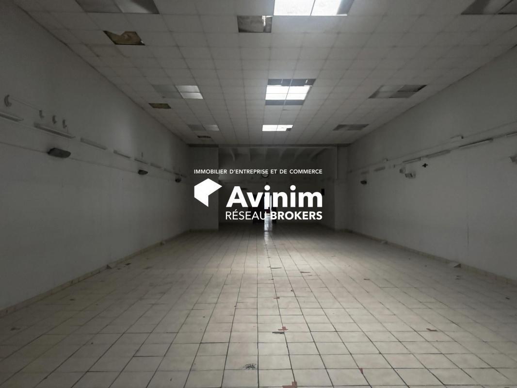 Industrial in Saint-Denis to rent Interior Photo- Image 1 of 3