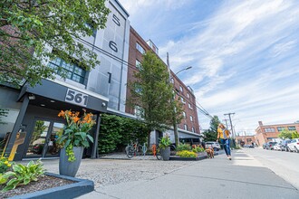 561 Windsor St, Somerville, MA for rent Building Photo- Image 1 of 9