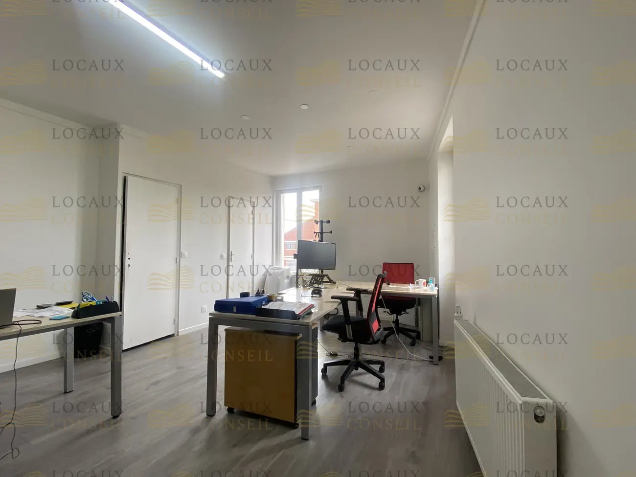 Light Industrial in Argenteuil to rent Interior Photo- Image 1 of 18