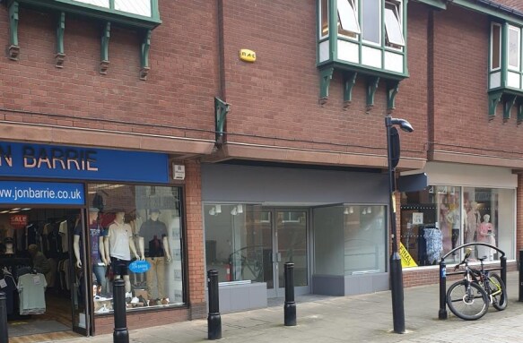 6 Salter Row, Pontefract for sale - Primary Photo - Image 1 of 1