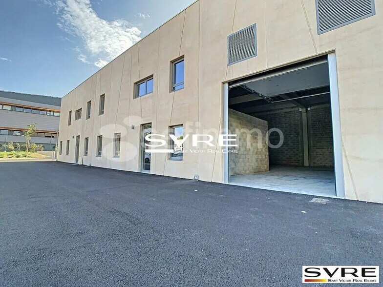 Office in LES MILLES to rent - Building Photo - Image 3 of 7