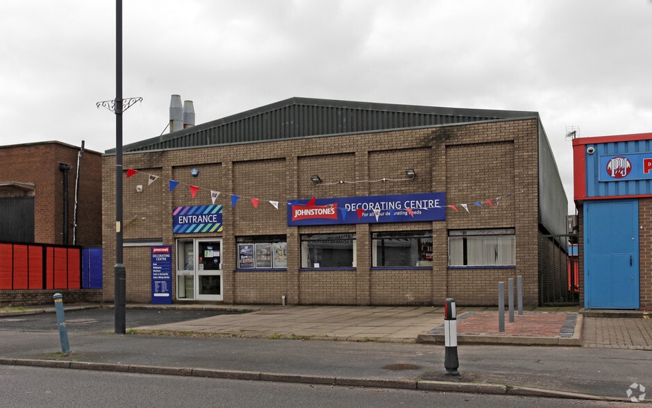 34 Queen St, Walsall to rent - Building Photo - Image 2 of 2