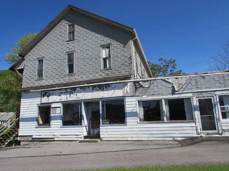 380 Main St, Mill Hall, PA for sale - Primary Photo - Image 1 of 1