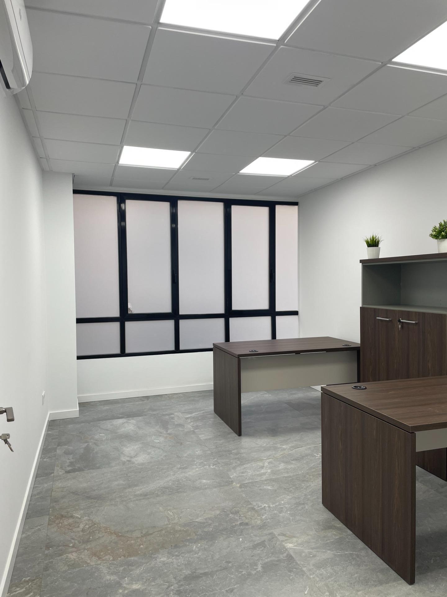 Office in València to rent Interior Photo- Image 1 of 16