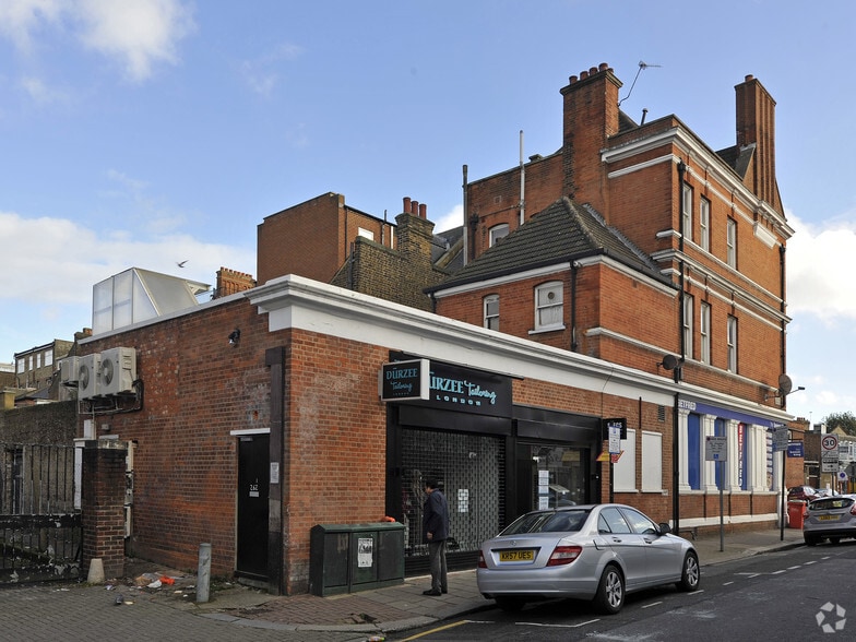 262 Upper Tooting Rd, London to rent - Building Photo - Image 2 of 2
