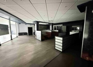 High St, Newcastle Under Lyme to rent Interior Photo- Image 2 of 6