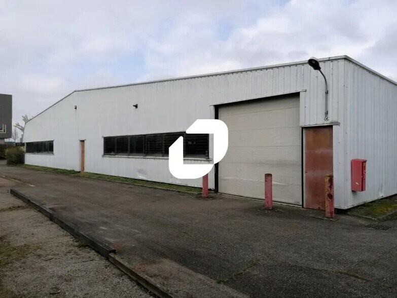 54 Avenue De L'Industrie, Rillieux-la-Pape to rent - Building Photo - Image 2 of 8