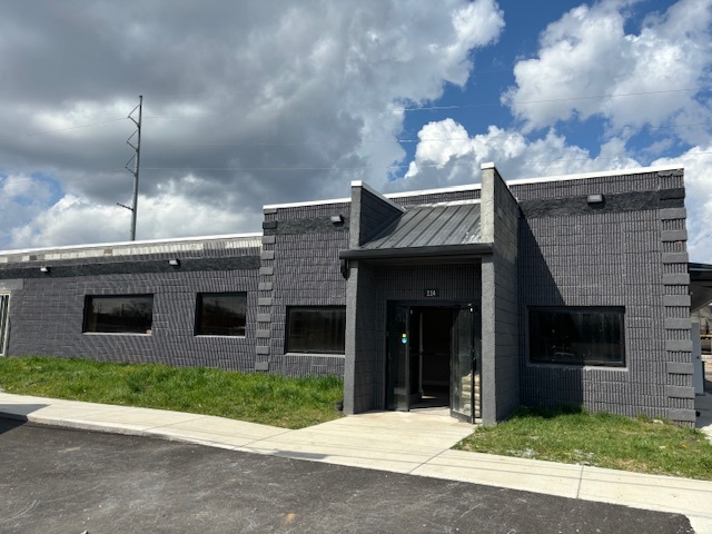 110-114 Taylor Industrial Blvd, Hendersonville, TN for rent - Building Photo - Image 1 of 4