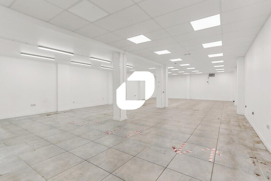 Office in Clamart for sale - Building Photo - Image 3 of 14