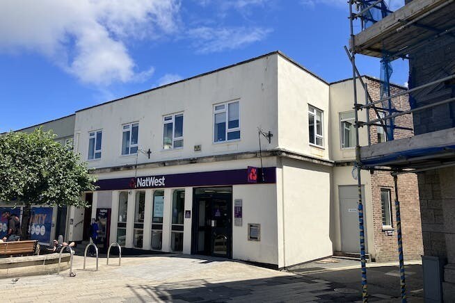 2-6 Commercial Sq, Camborne for sale Primary Photo- Image 1 of 1