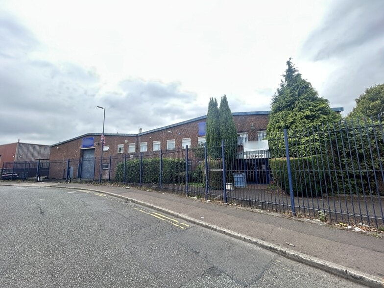 1 Edward St, Salford to rent - Building Photo - Image 3 of 8