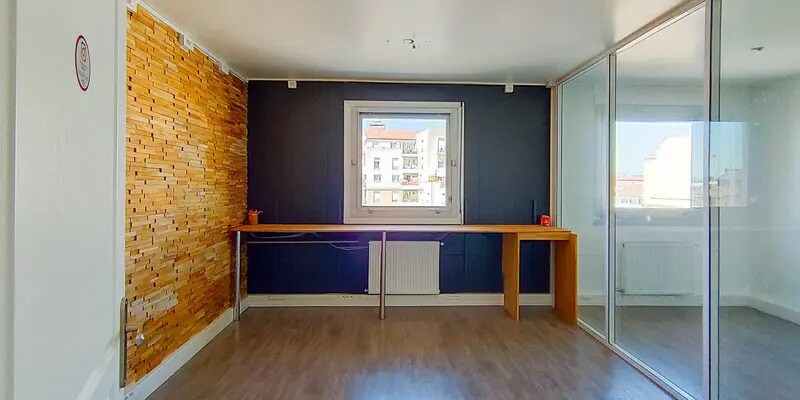 Office in Saint-Ouen-sur-Seine to rent - Building Photo - Image 1 of 14