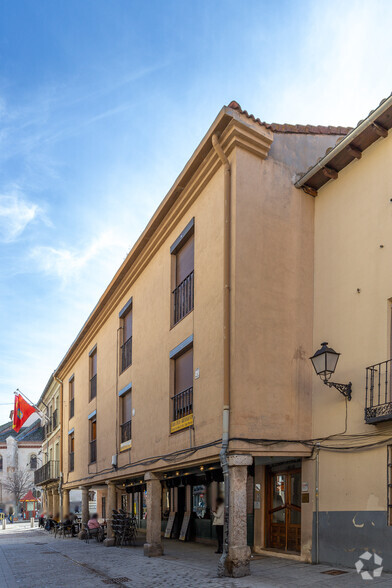 Calle San Felipe Neri, 3, Alcalá De Henares, Madrid for rent - Primary Photo - Image 2 of 2