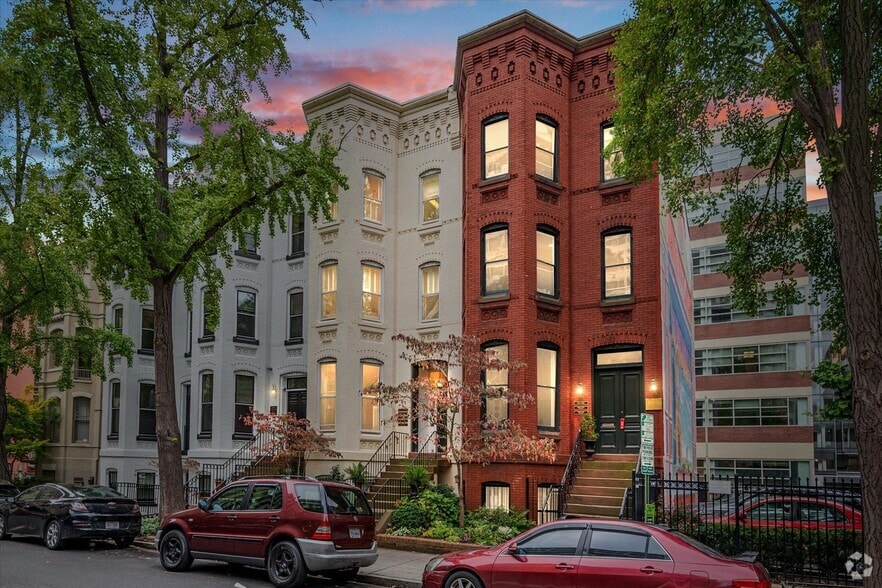 Dupont Circle Victorian Rowhouse Offices portfolio of 2 properties for sale on LoopNet.co.uk - Building Photo - Image 1 of 53