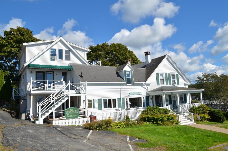 65 Commercial St, Boothbay Harbor, ME for sale - Building Photo - Image 1 of 1