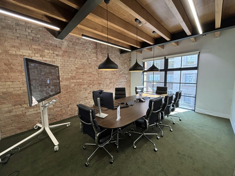 43-47 Eagle St, London to rent - Interior Photo - Image 3 of 8