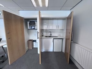 54-58 Athol St, Isle Of Man to rent Interior Photo- Image 1 of 6