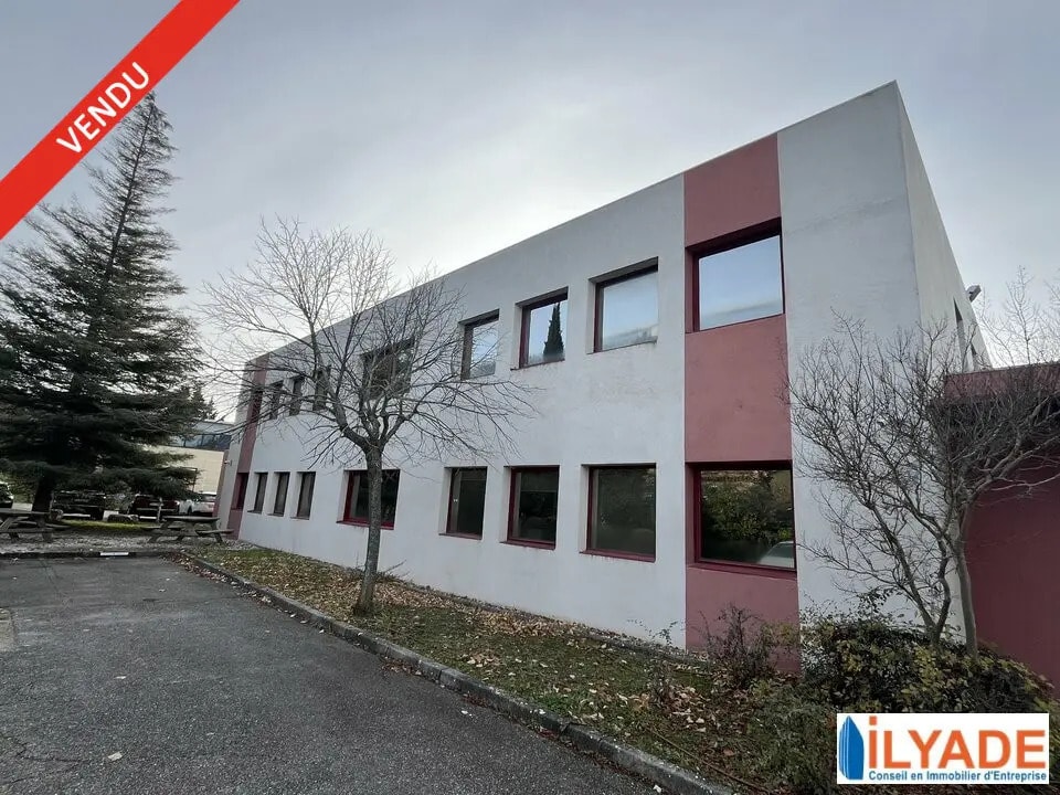 Vente Bureaux 352 m² - Photo 1