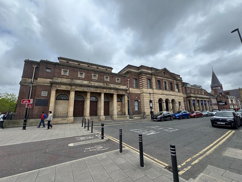 Newcastle City Baths and City Hall portfolio of 2 properties for sale on LoopNet.co.uk - Building Photo - Image 1 of 10