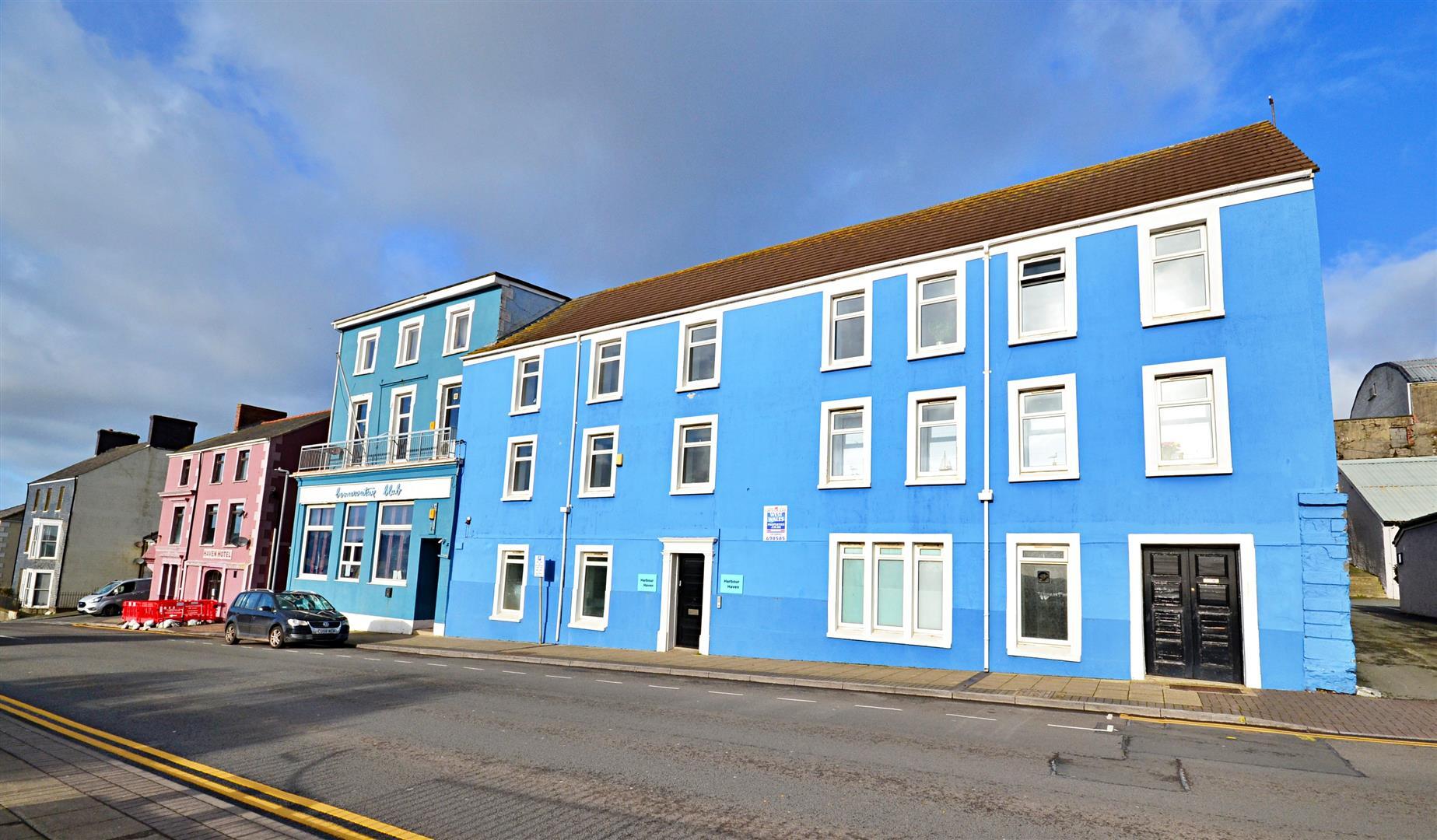 4 Hamilton Ter, Milford Haven for sale Primary Photo- Image 1 of 1