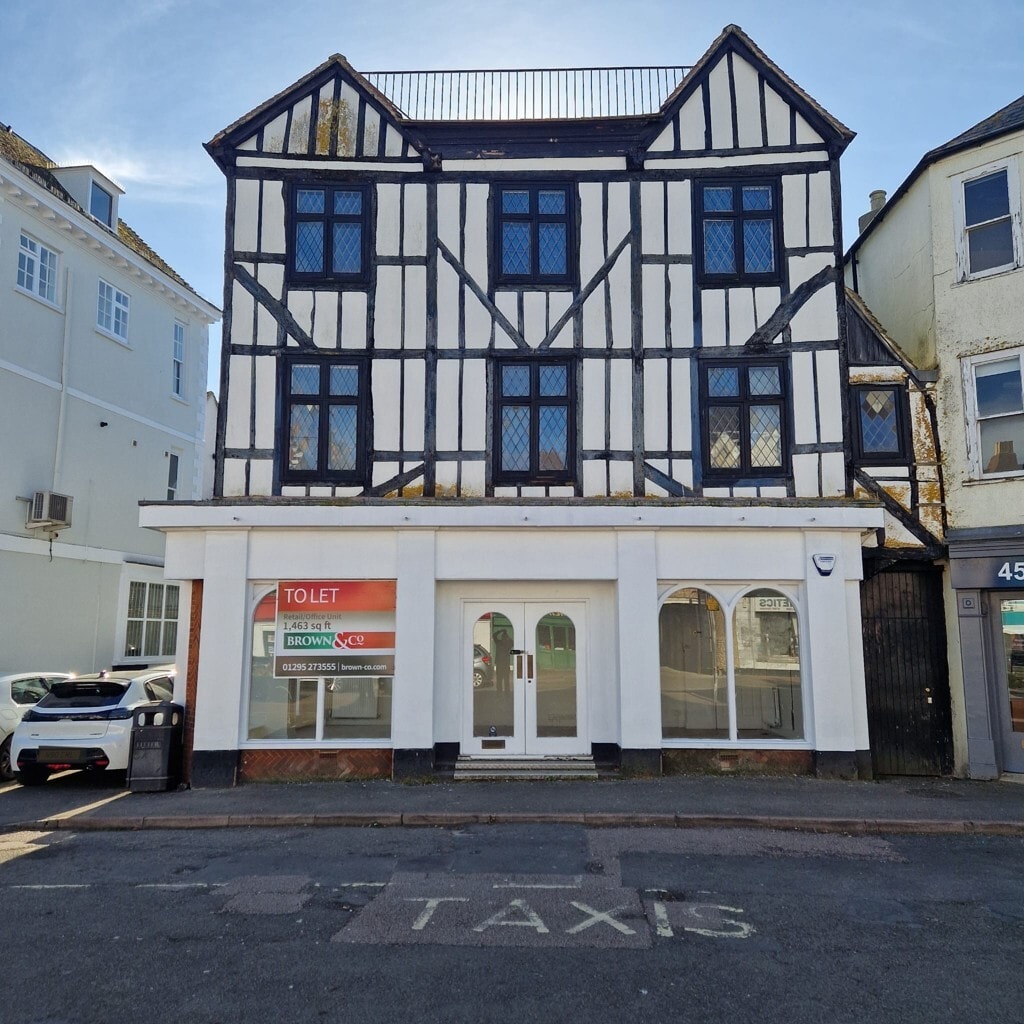 46-47 Market Sq, Bicester to rent Building Photo- Image 1 of 5
