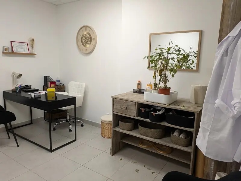 Retail in Bourgoin-Jallieu for sale Building Photo- Image 1 of 18