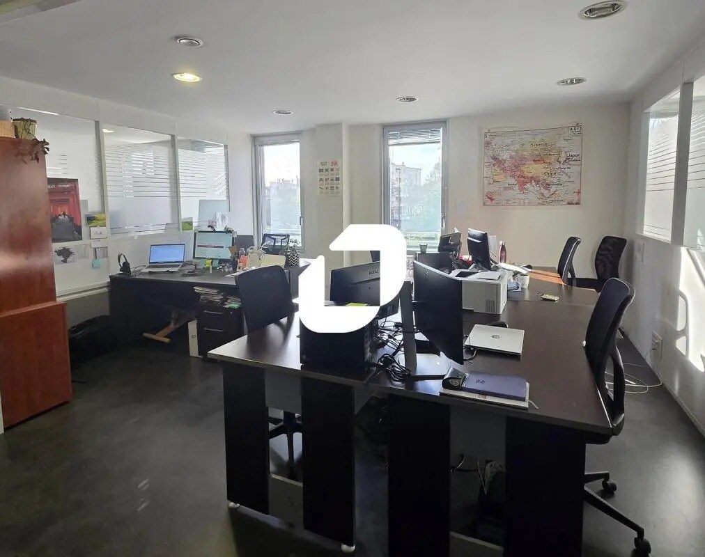 Office in Nantes to rent Interior Photo- Image 1 of 8