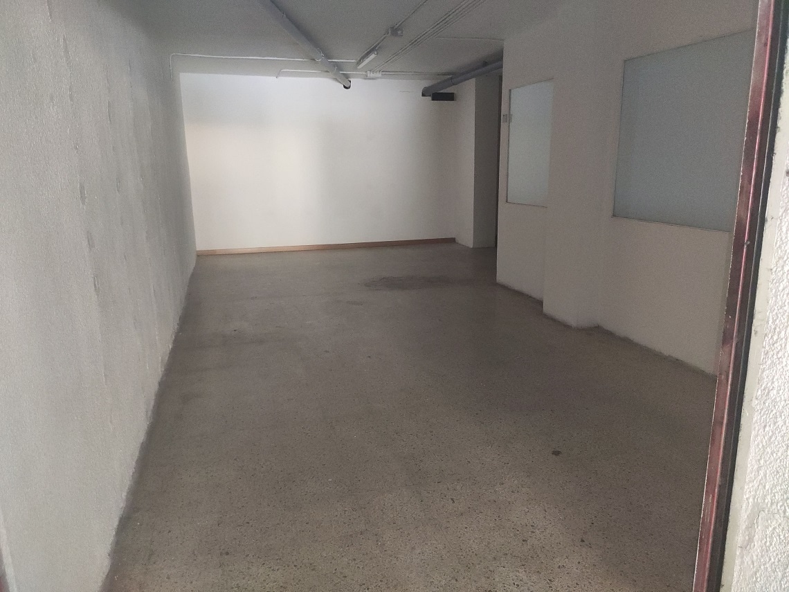 L'Hospitalet de Llobregat, BAR 08902 - Unit 02 -  - Interior Photo - Image 2 of 3