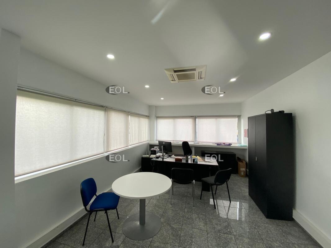 Light Industrial in Combs-la-Ville to rent Building Photo- Image 1 of 14