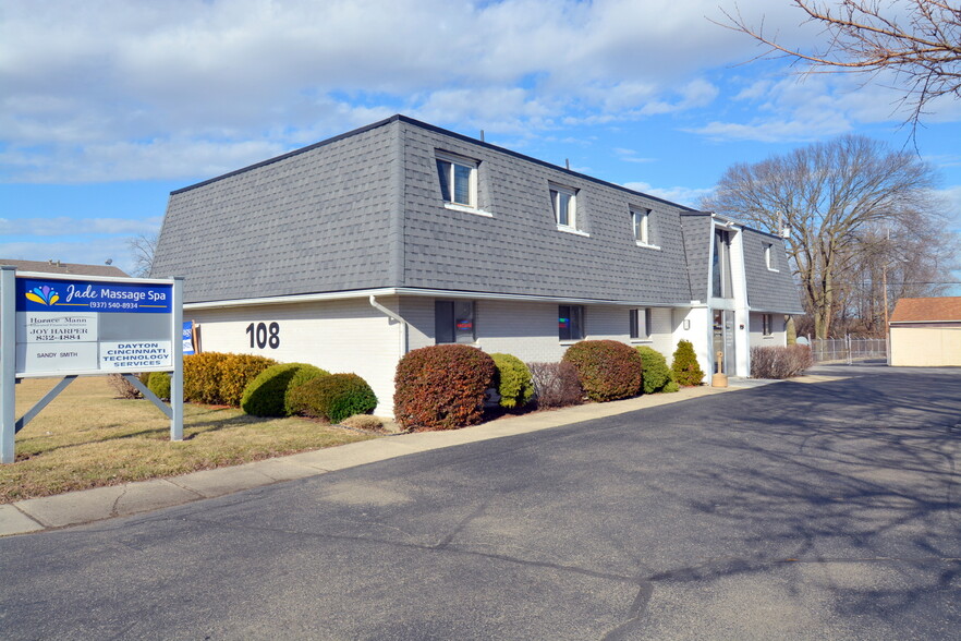 108 N Main St, Englewood, OH for rent - Building Photo - Image 1 of 4