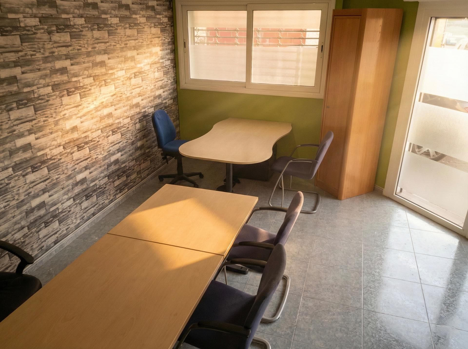 Retail in Pineda de Mar, Barcelona to rent Interior Photo- Image 1 of 5