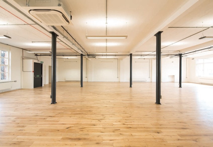 9 Holyrood St, London to rent - Interior Photo - Image 2 of 11