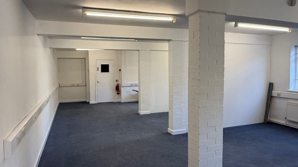 Northolt Dr, Bolton to rent Interior Photo- Image 1 of 3