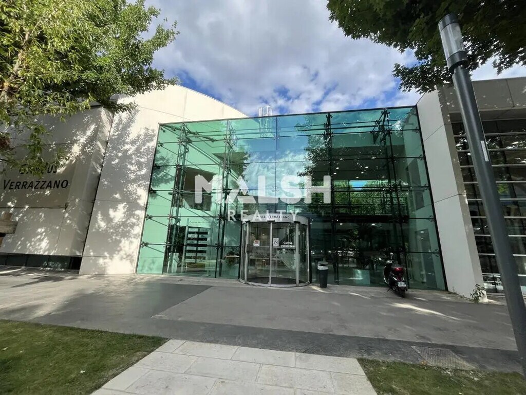 Location Bureaux 51 m² - Photo 1