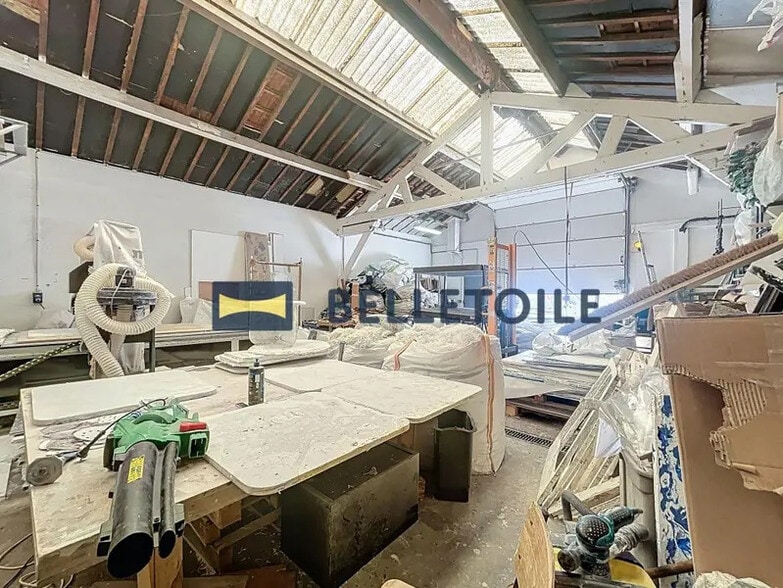 Industrial in Villeneuve-Saint-Georges to rent - Interior Photo - Image 2 of 9