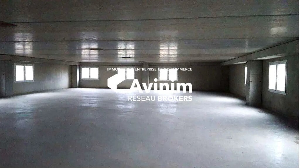 Location Bureaux 140 m² à 285 m² - Photo 1