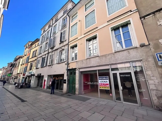 Location Commerce 185 m²